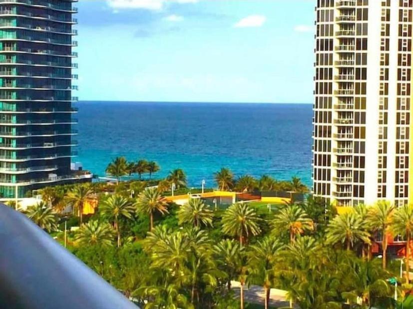 Ocean Reserve Sunny Isles Beach Exterior photo