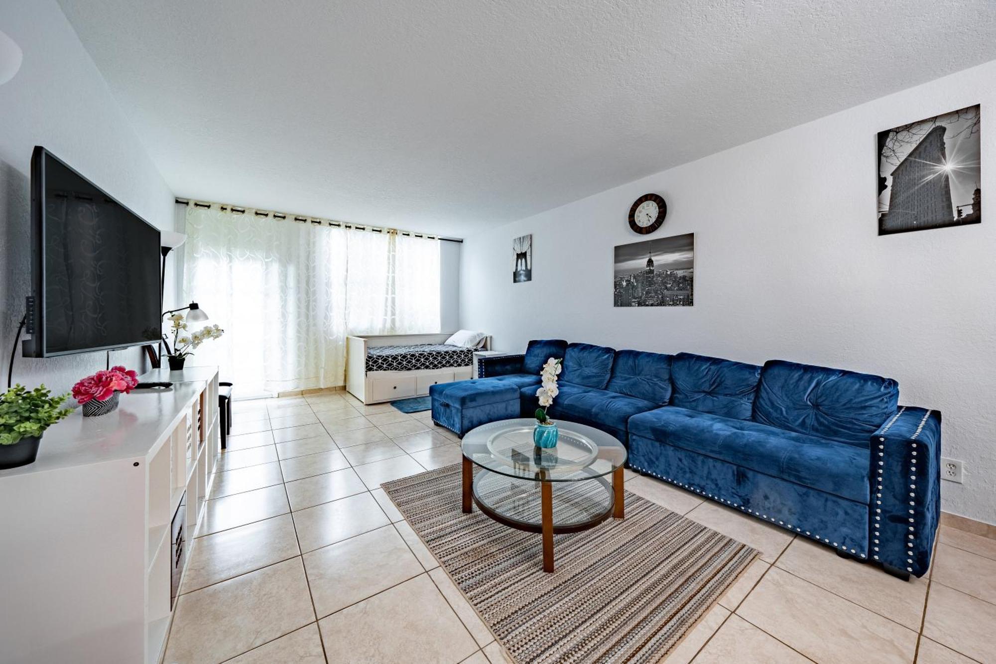 Ocean Reserve Sunny Isles Beach Exterior photo