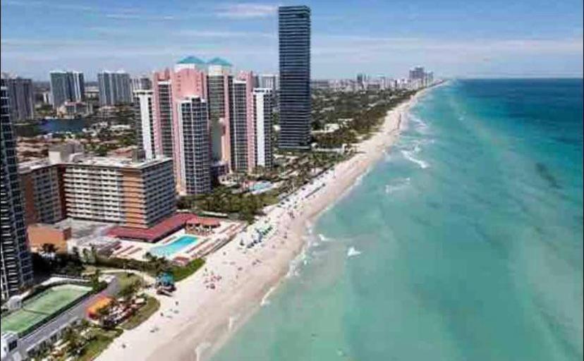 Ocean Reserve Sunny Isles Beach Exterior photo