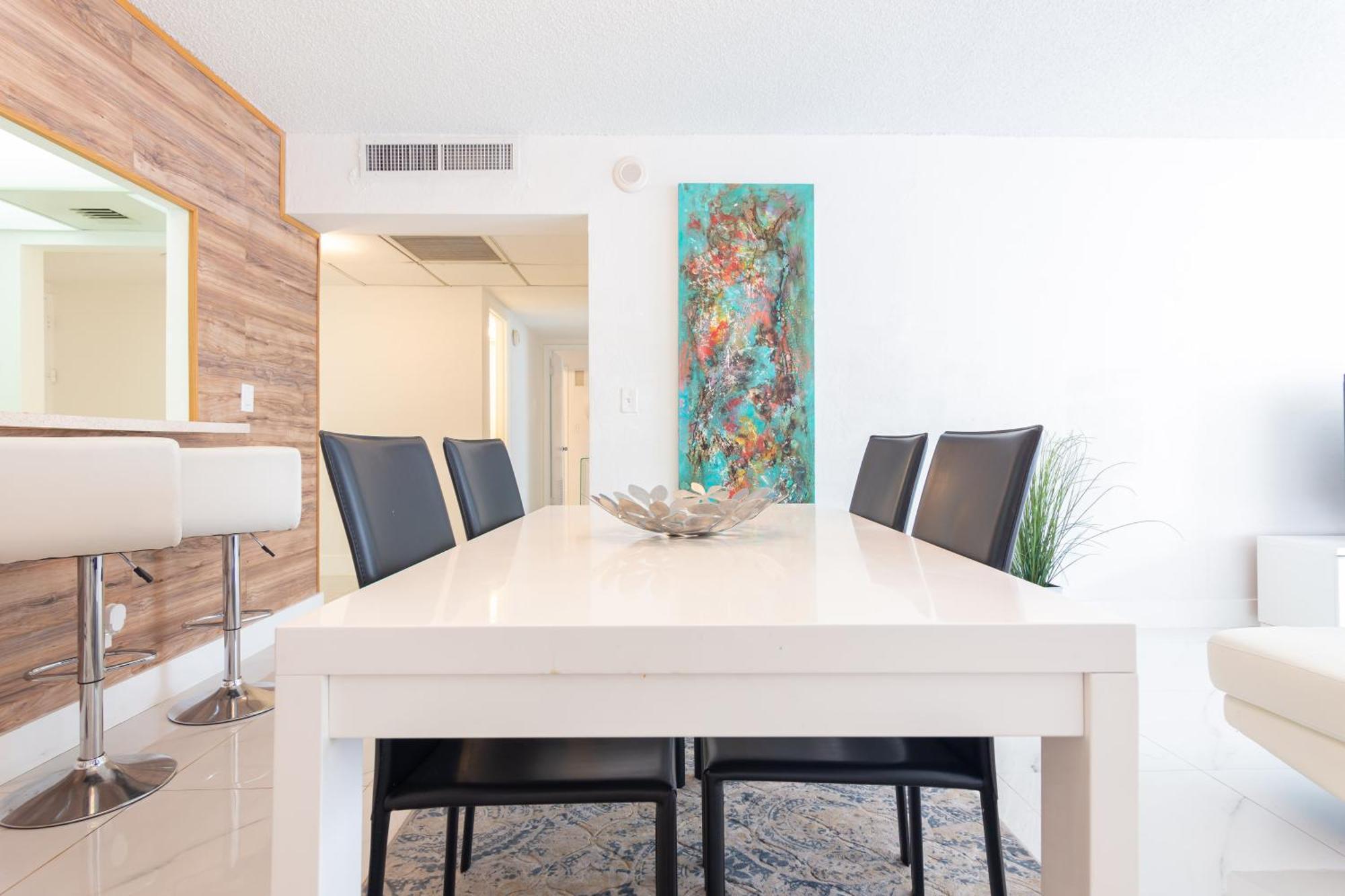 Ocean Reserve Sunny Isles Beach Exterior photo