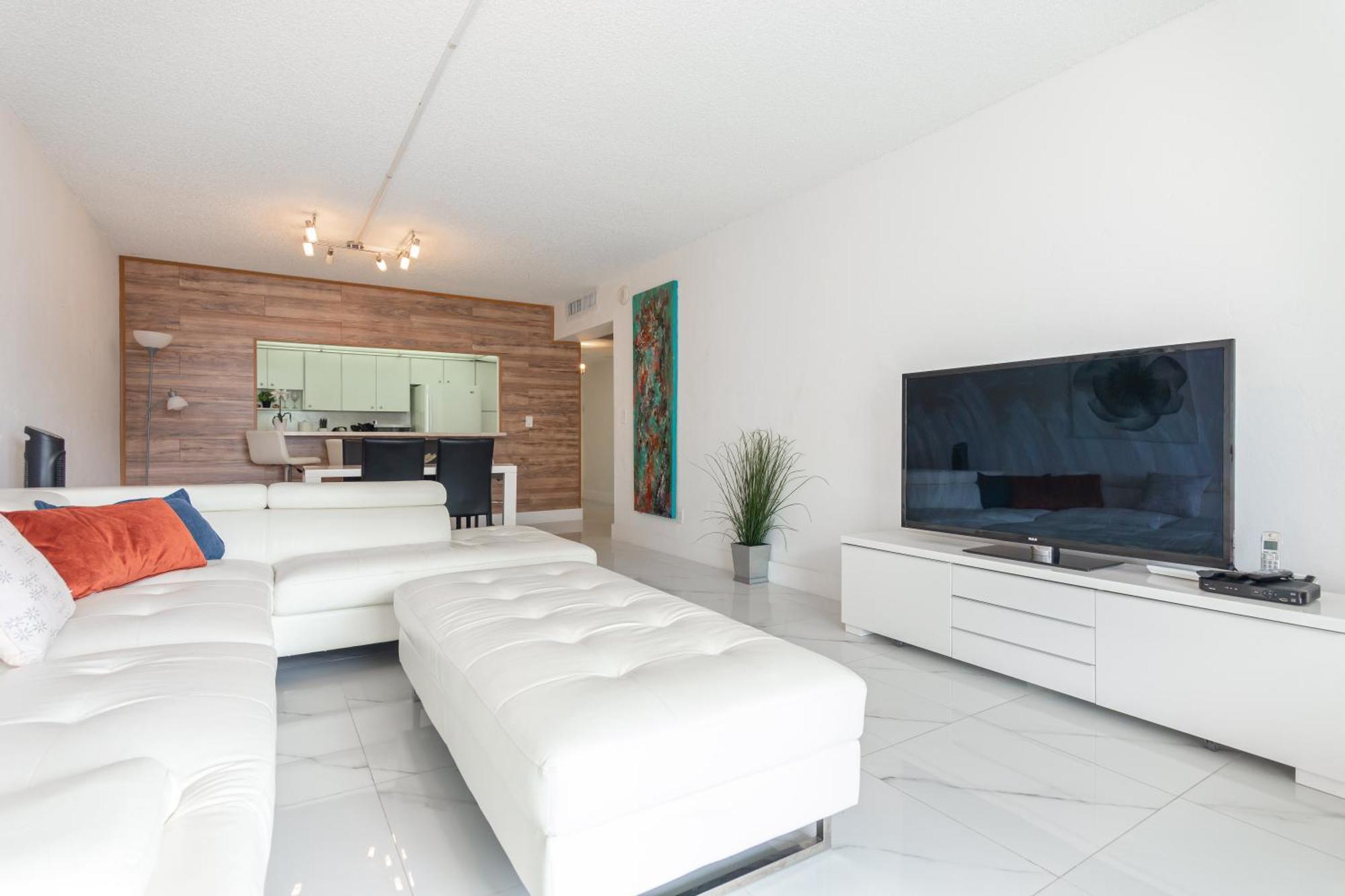 Ocean Reserve Sunny Isles Beach Exterior photo