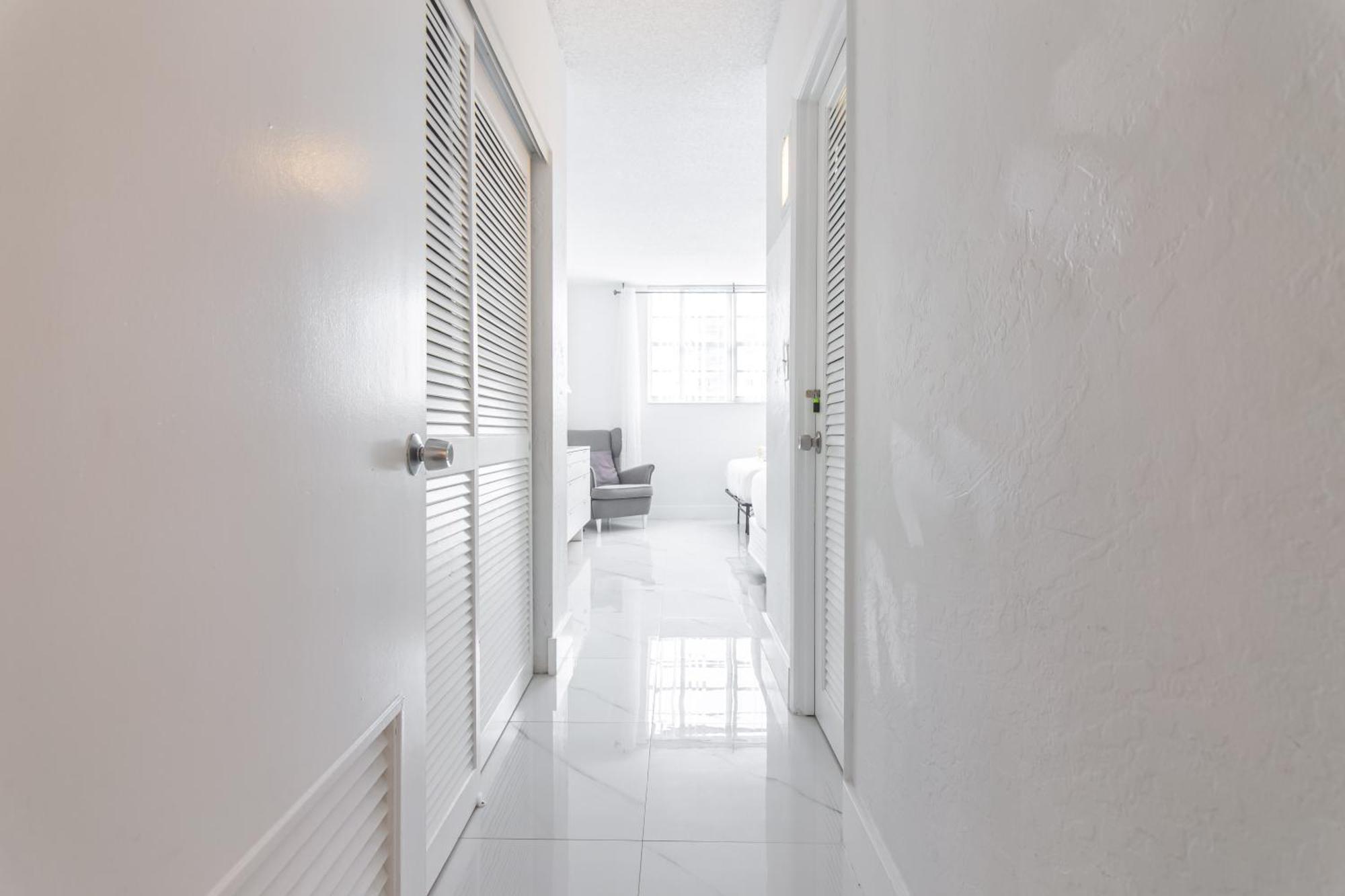Ocean Reserve Sunny Isles Beach Exterior photo