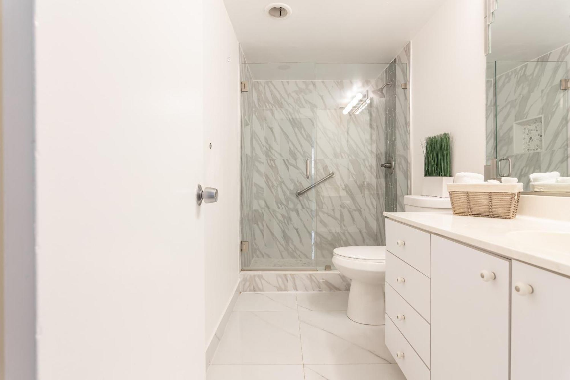 Ocean Reserve Sunny Isles Beach Exterior photo