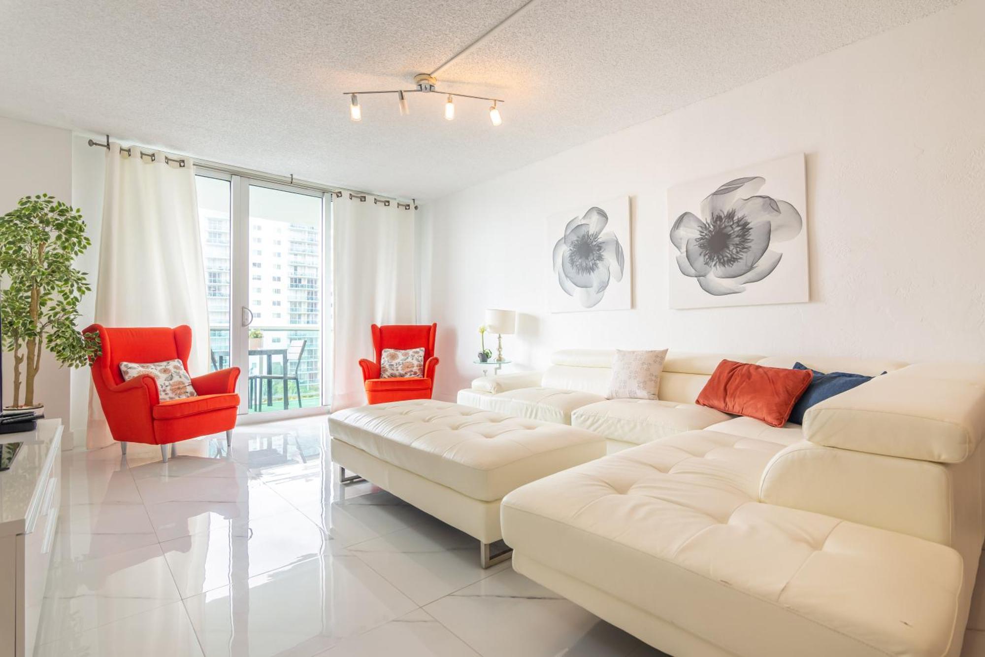 Ocean Reserve Sunny Isles Beach Exterior photo